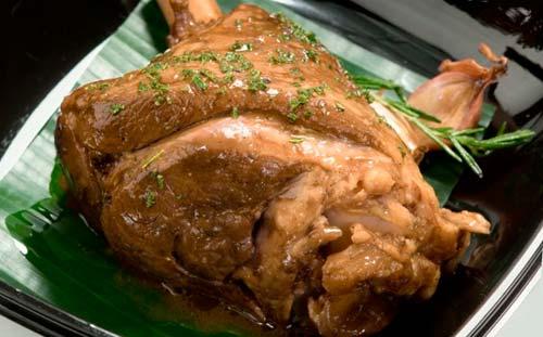 Баранья Лопатка, запеченная в фольге.