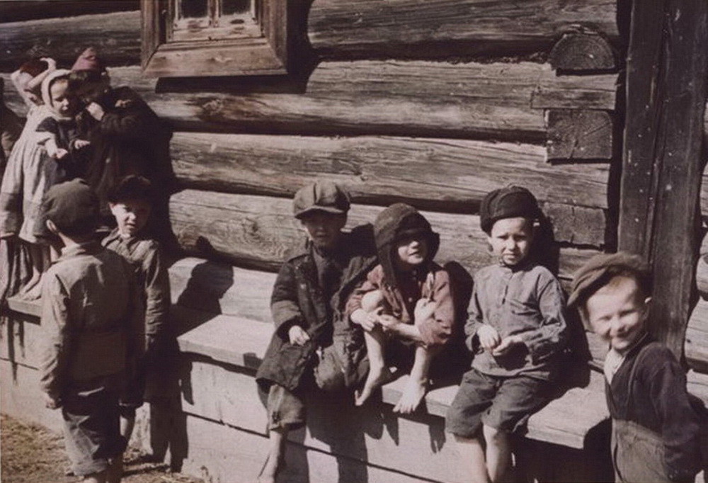 Деревенские дети. 1942 год Деревенские дети. 1942 год деревня, фото