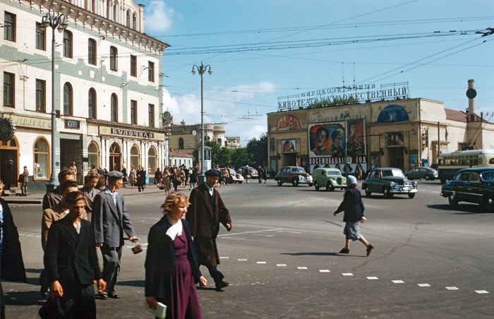 Площадь Арбатские ворота в 1958 году. Площадь Арбатские ворота в 1958 году.