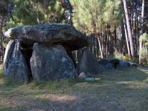 Anta_Cerqueira_em_Couto_Esteves_06-480x359