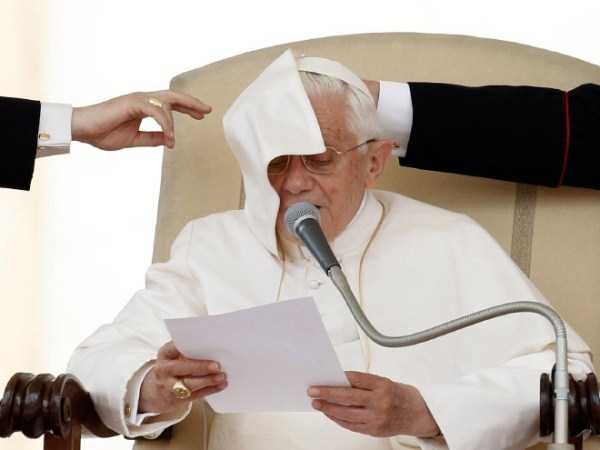 the-pope-and-the-wind (10)