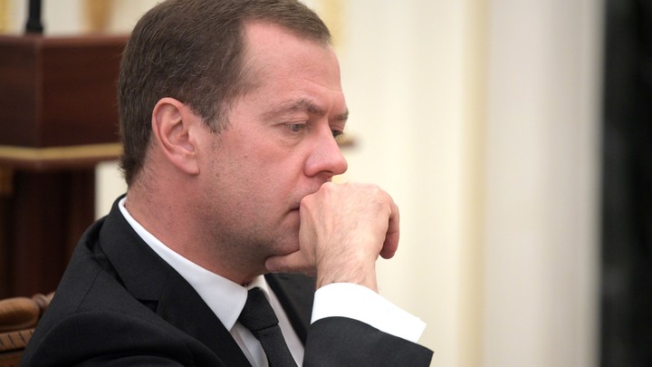 Медведев сравнил пенсионную реформу с таблеткой Медведев сравнил пенсионную реформу с таблеткой