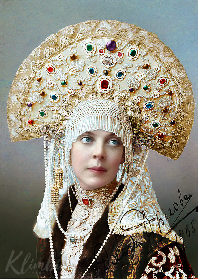 Гости костюмированного бала Романовых в раскрашенных фотографиях 1903 года