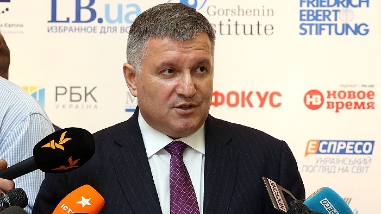 «Он врет»: в Киеве оценили заявление Авакова о «равенстве кандидатов» в президенты Украины