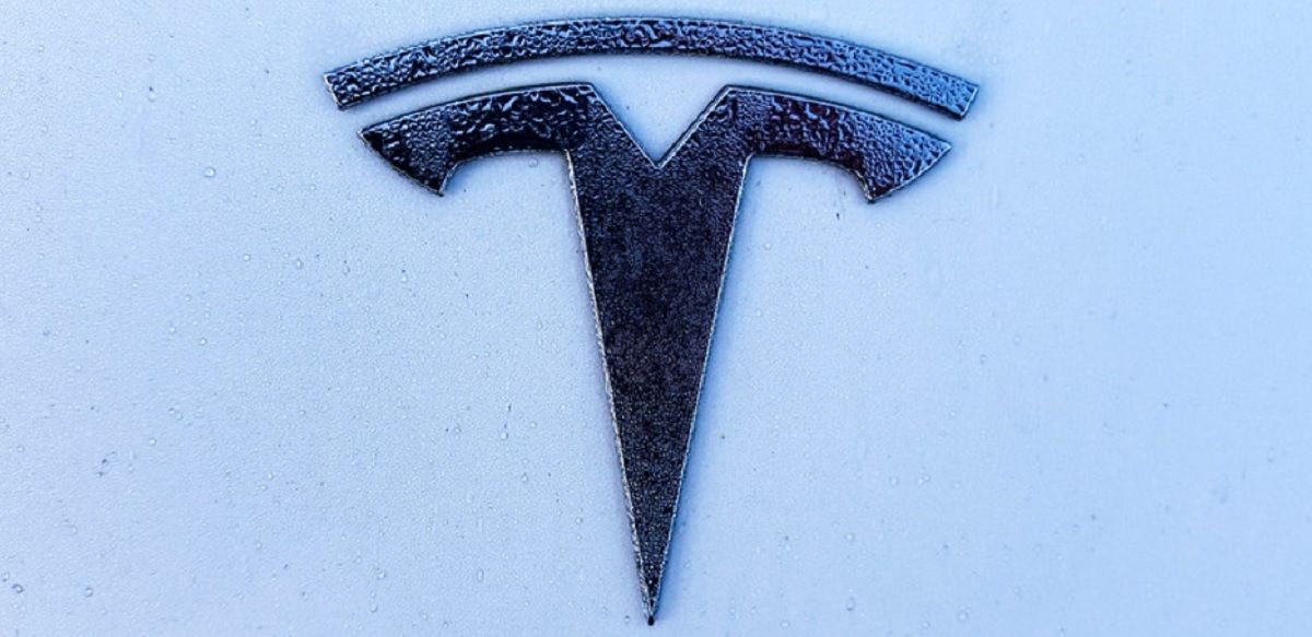 Бумаги Tesla подорожали на фоне увеличения цен на Model Y в Европе и США Бумаги Tesla подорожали на фоне увеличения цен на Model Y в Европе и США