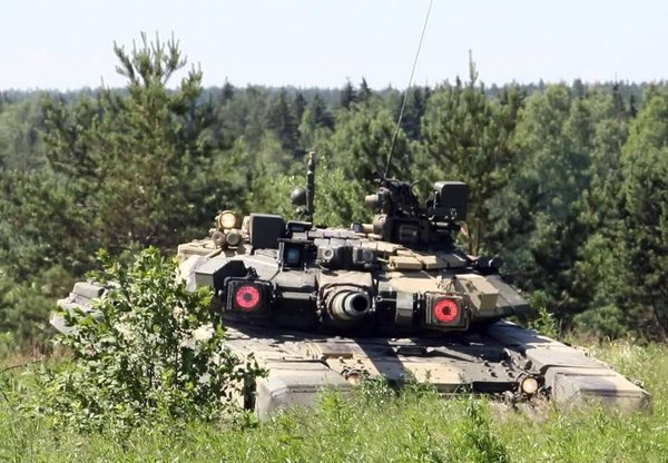«Убегали все, но тут появился танк РФ»: Иностранцы о подвиге танкистов в Сирии «Убегали все, но тут появился танк РФ»: Иностранцы о подвиге танкистов в Сирии
