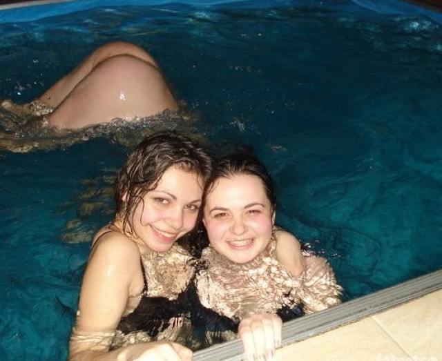 26 безумных фотографий девушек, которые не должны были попасть в интернет (26 фото)