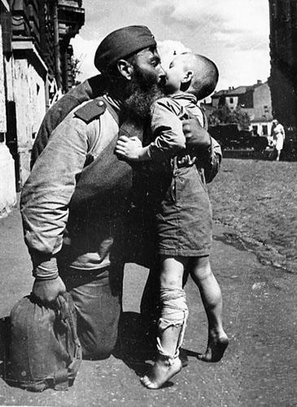 Почему Сталин вернул погоны в 1943 году Почему Сталин вернул погоны в 1943 году ВОВ 1941-1945, история СССР