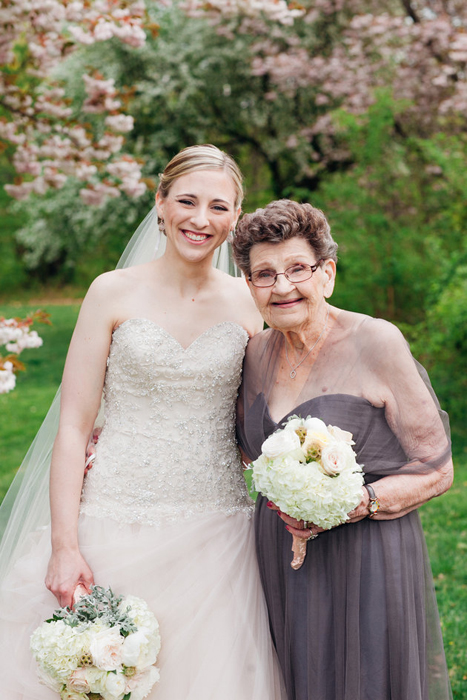 Кристин Квин со своей бабушкой Наной Бетти.