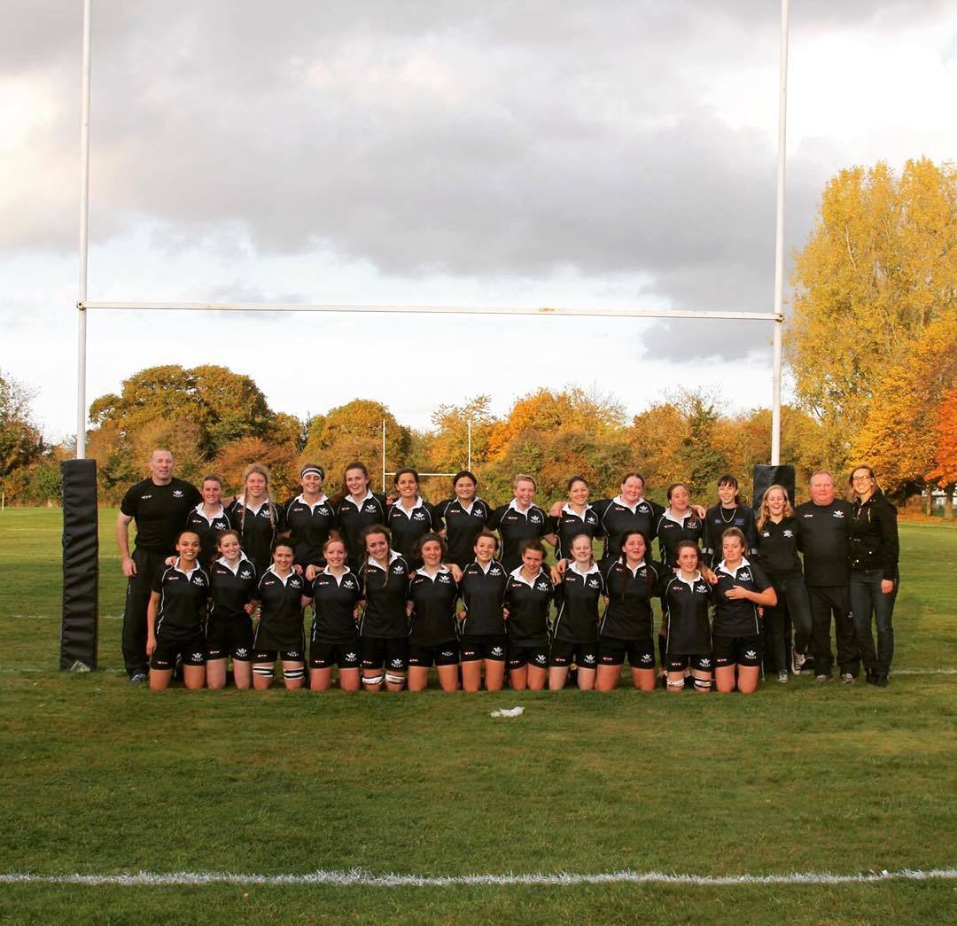 Женская сборная Оксфорда по регби разделась ради благотворительности