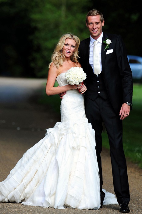 Модель Эбби вышла замуж за известного английского футболиста Питера.