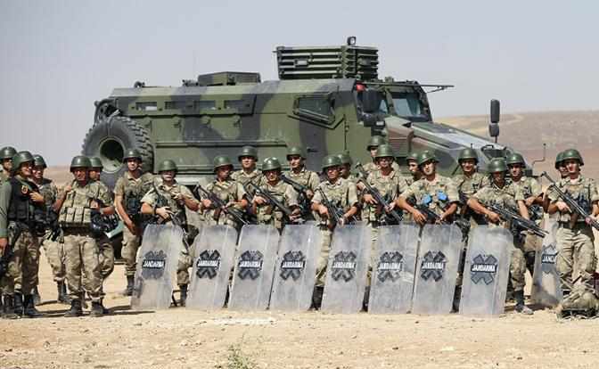 На фото: турецкие военнослужащие