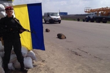 Украина может ввести полную транспортную блокаду Крыма и Донбасса