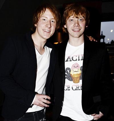 Руперт Гринт (Rupert Grint) и его дублер Энтони Найт (Anthony Knight). Руперт Гринт (Rupert Grint) и его дублер Энтони Найт (Anthony Knight).