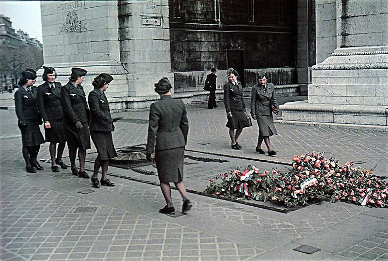 "Париж в оккупации 1941-44г". Эти фото поразили многих! "Париж в оккупации 1941-44г". Эти фото поразили многих! Прекрасная Франция, вторая мировая война, сопротивление