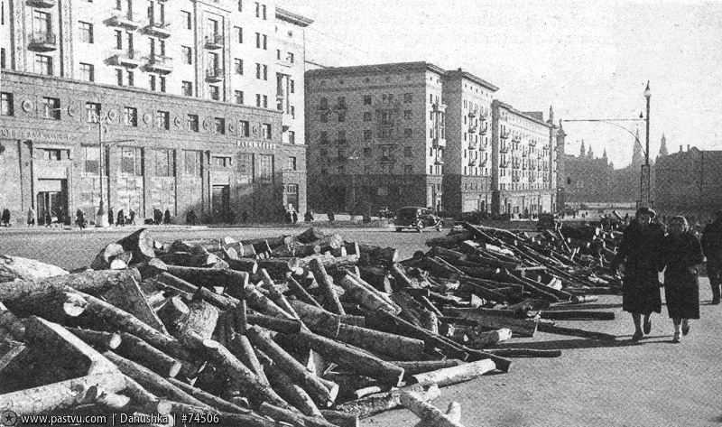Чем и как жила Москва 1942 года Чем и как жила Москва 1942 года