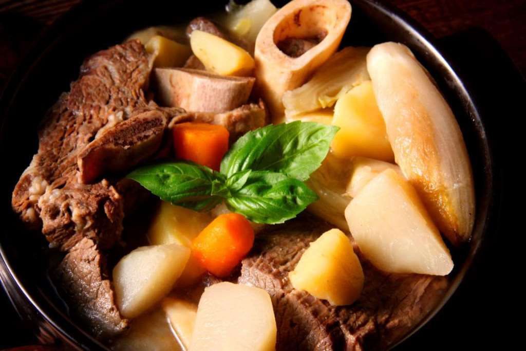 Гуляш Pot-au-feu (Франция) блюдо, еда, туризм