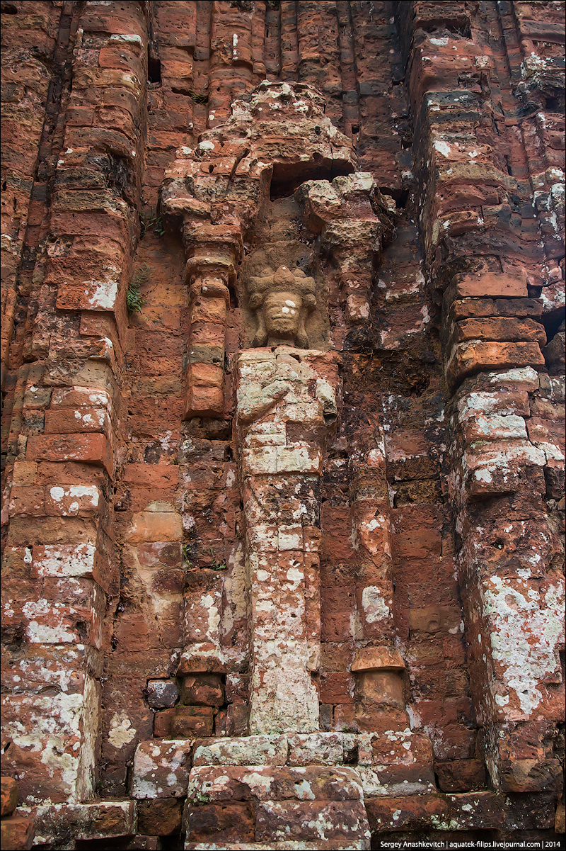 Развалина храма Мишон