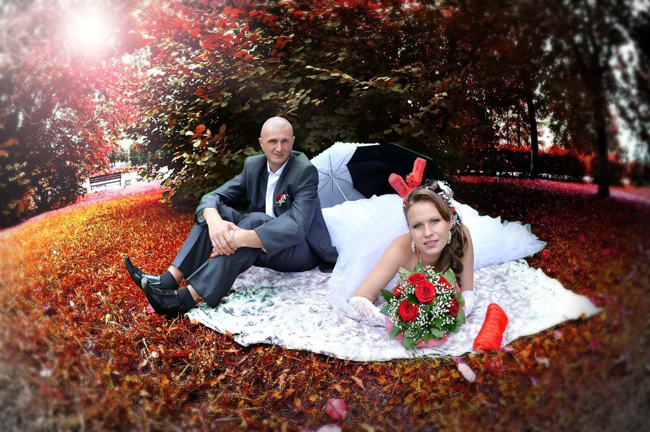 Жениху просто необходимы красные носки ! свадьба, фото, юмор