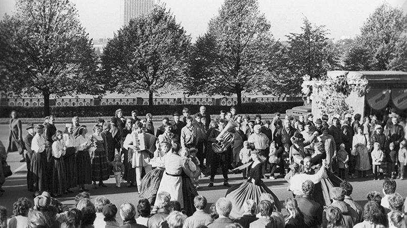 Инара Балоде: «Я родилась в ЛССР в 1960 году. Никакой оккупации не чувствовала. Училась на латышском» Инара Балоде: «Я родилась в ЛССР в 1960 году. Никакой оккупации не чувствовала. Училась на латышском»
