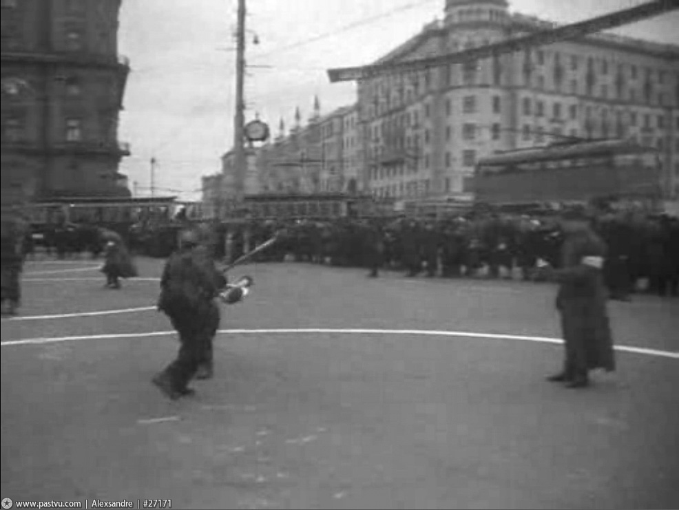 Чем и как жила Москва 1942 года Чем и как жила Москва 1942 года