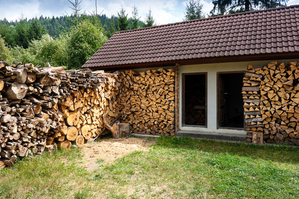 Стена из дров Стена из дров