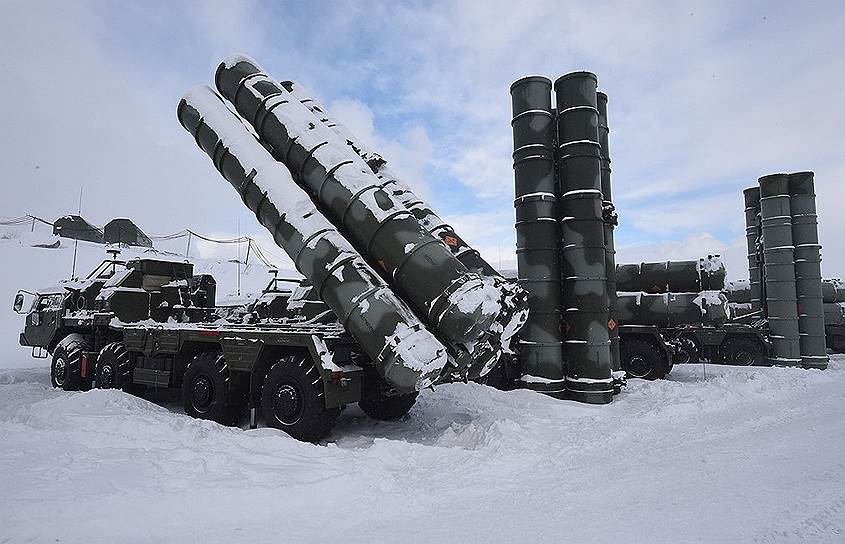 США отработали нанесение стратегического военного удара по России, проложив новый маршрут через Северный полюс