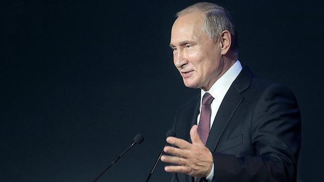ВладимиПутин: чемпионат мира по футболу помог разрушить мифы и предубеждения о России. ВладимиПутин: чемпионат мира по футболу помог разрушить мифы и предубеждения о России.
