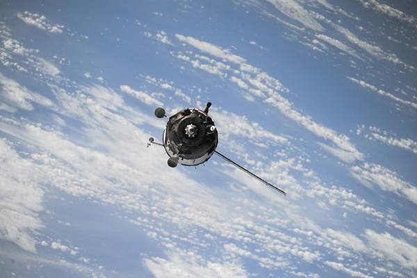 ДВФУ запустит программу по разработке спутника для частных космических программ