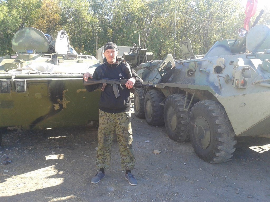 «Моя цель - получить гражданство, чтобы смело идти воевать за Россию»: откровенный разговор с добровольцем Донбасса Евгением Щербаком