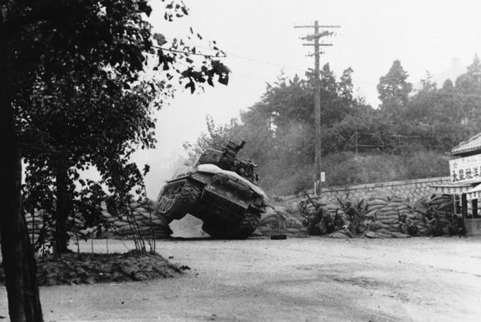 Корейская война на снимках военных фотографов (49 фото) Корейская война на снимках военных фотографов (49 фото)