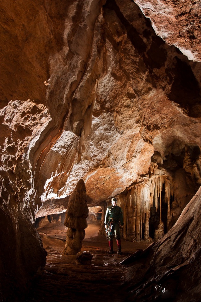Corvo Cave - a caverna mais profunda do mundo Corvo Cave, Abkhazia, no mundo, caverna