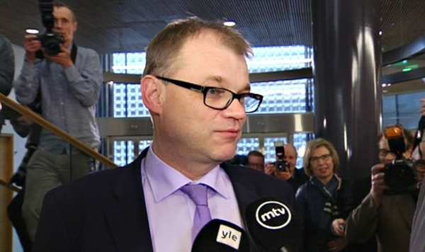 Премьер-министр Финляндии отдает свой дом беженцам