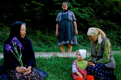 Бабушки в Трансильвании. (Фото Roger Hutchings / In Pictures / Corbis).