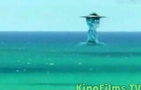 НЛО над водоемом