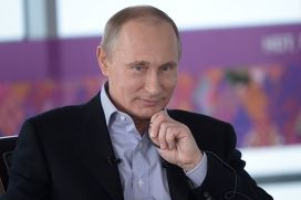 Президент России Владимир Путин во время интервью российским и иностранным СМИ