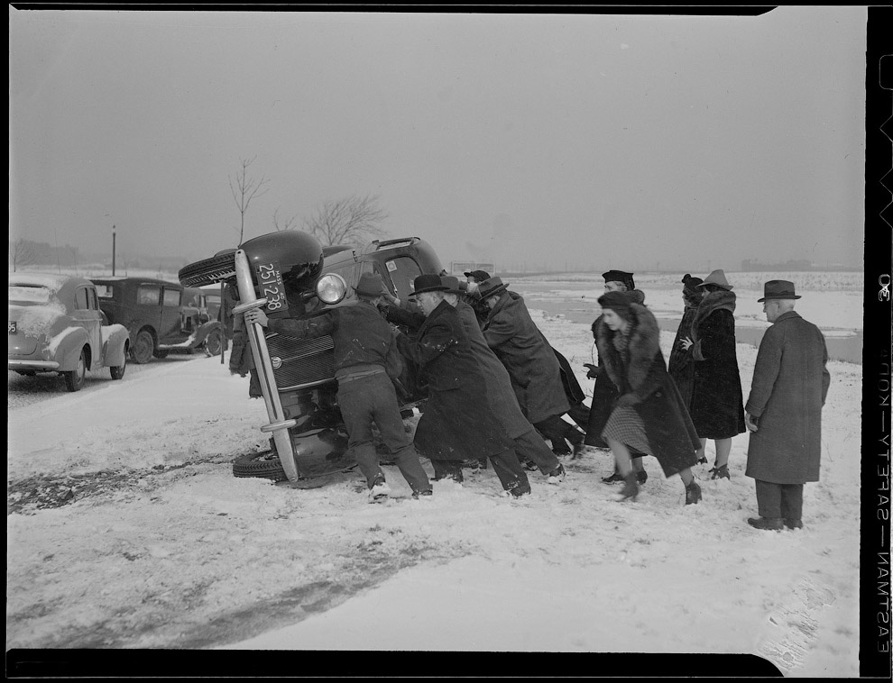 Фото подборка аварий на дорогах Америки в 1930—1950 годах