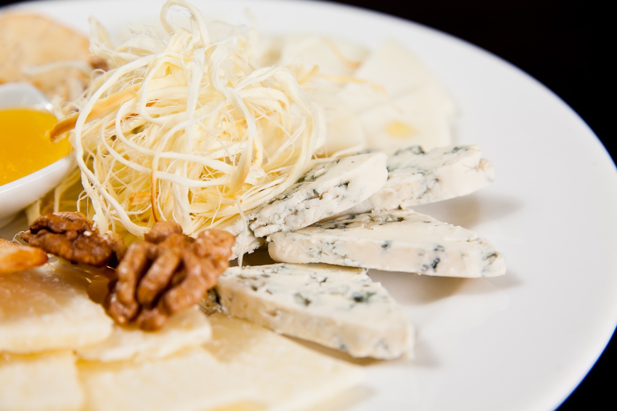 Рокфор(-Roquefort) - аристократ голубых кровей Рокфор(-Roquefort) - аристократ голубых кровей (39 фото)