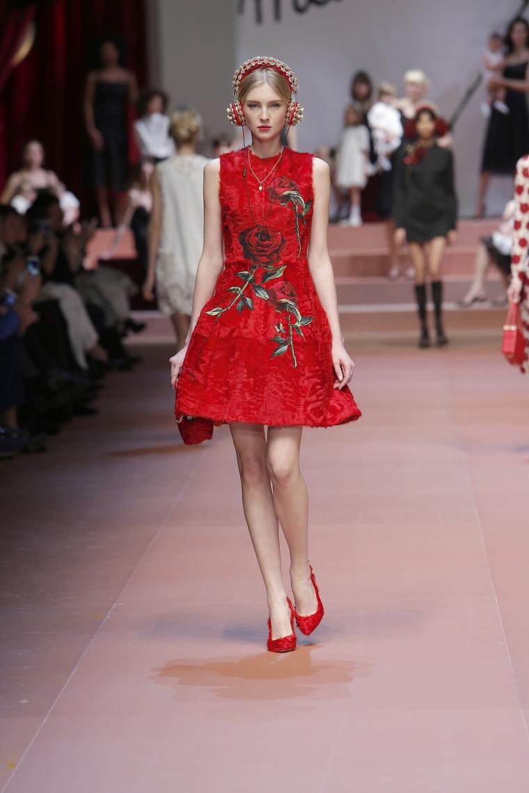 Dolce & Gabbana Осень-Зима 2015-2016. Нет слов, это просто надо видеть... Dolce & Gabbana Осень-Зима 2015-2016. Нет слов, это просто надо видеть...
