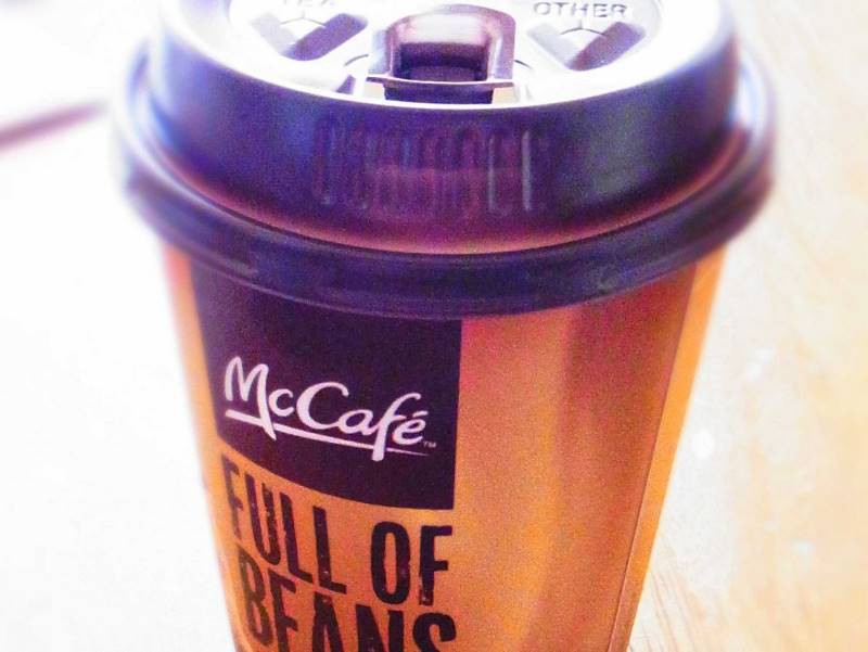 Маленький кофе в Макдональдсе вещи, доллар, интересное, нью-йорк
