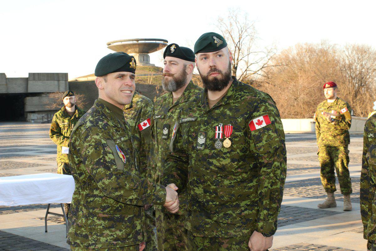 Канадские военные остаются на Украине (ФОТО)