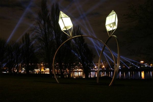 30 самых абсурдных скульптур в мире (29 фото)