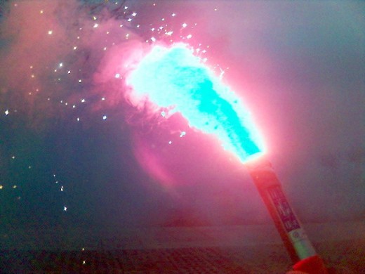 Navy_emergency_flare