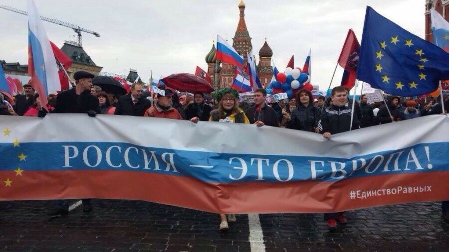 Торжество свободы или "пир во время чумы"?