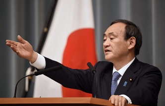 Генеральный секретарь кабинета министров Японии Ёсихидэ Суга 