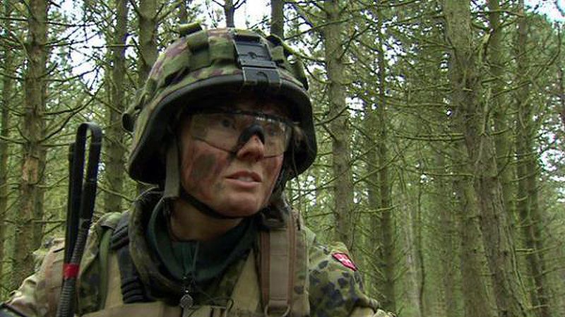 Страны, позволившие женщинам воевать и убивать (история в 19 фотографиях) Страны, позволившие женщинам воевать и убивать (история в 19 фотографиях)