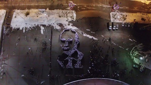 Гигантский Портрет Путина из выстроенных тел студентов(фото, видео)