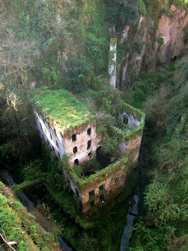 Долина мельниц в Италии заброшенное, природа, разрушение, цивилизация