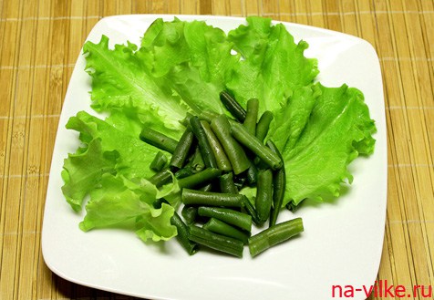 Салат из свежих овощей и фасоли