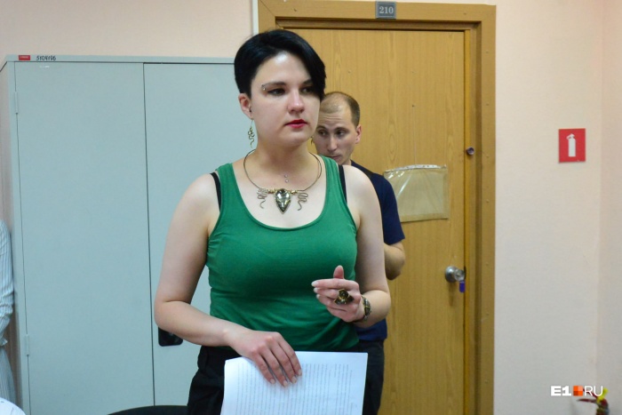 Юрист подала иск в Верховный суд Уральский юрист подала в суд на Госдуму и Совет Федерации из-за закона о неуважении к власти